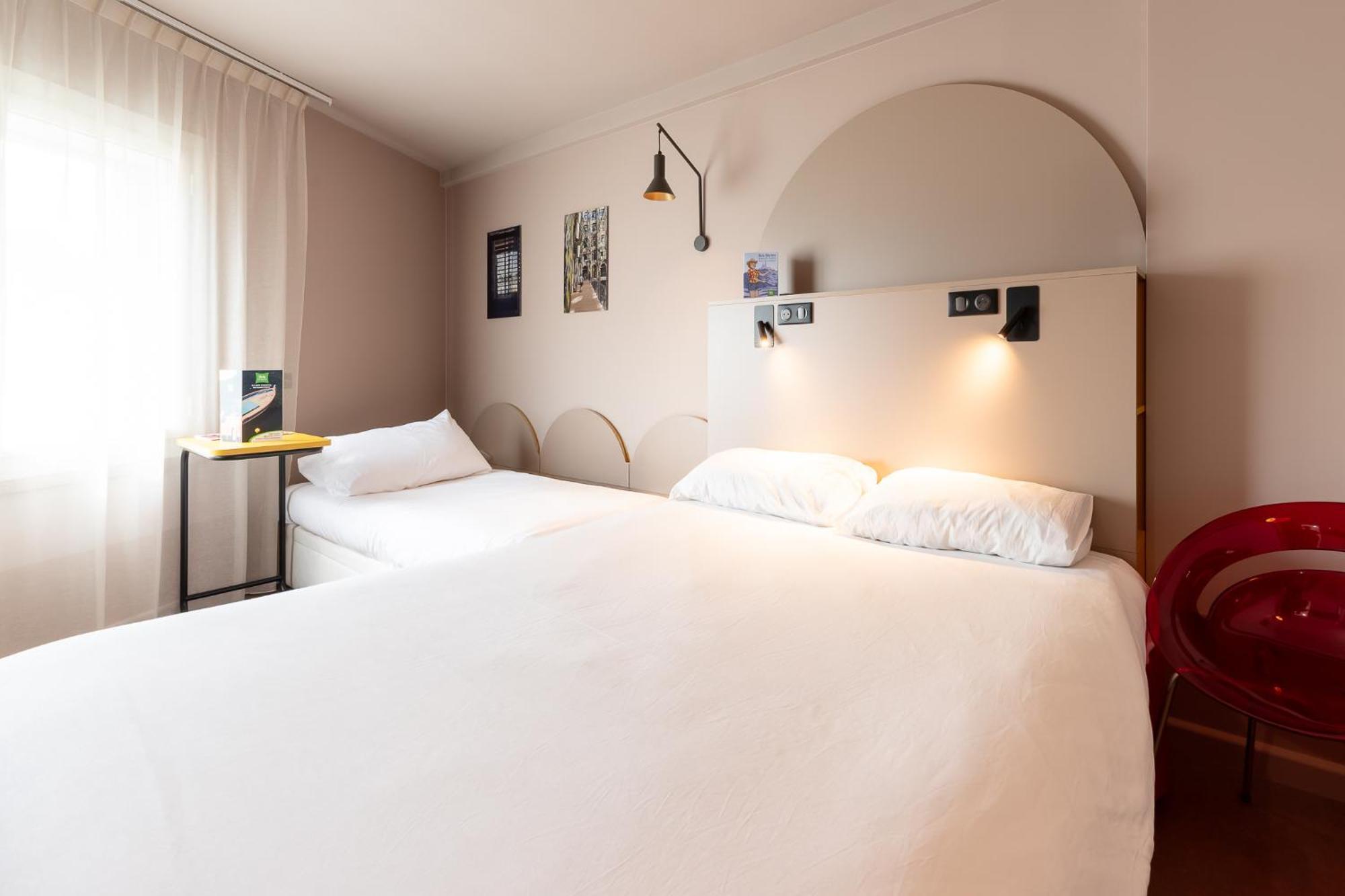 Ibis Styles Marseille Centre Prado Place Castellane Exterior photo