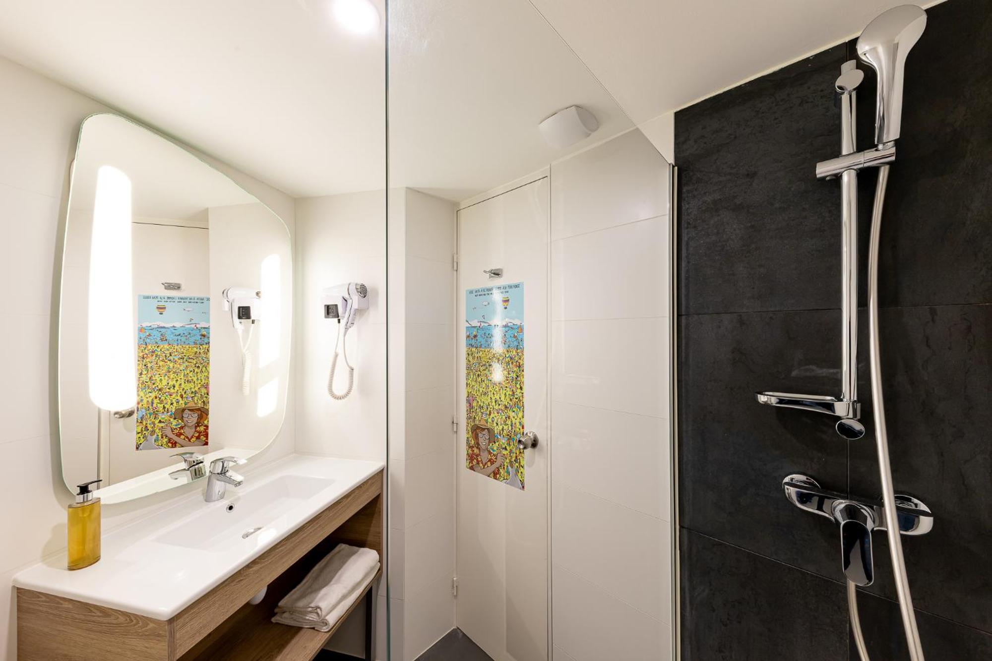 Ibis Styles Marseille Centre Prado Place Castellane Exterior photo